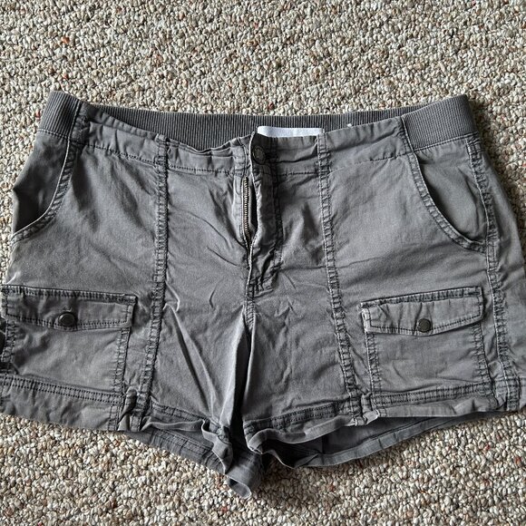 Shorts - Picture 1 of 5